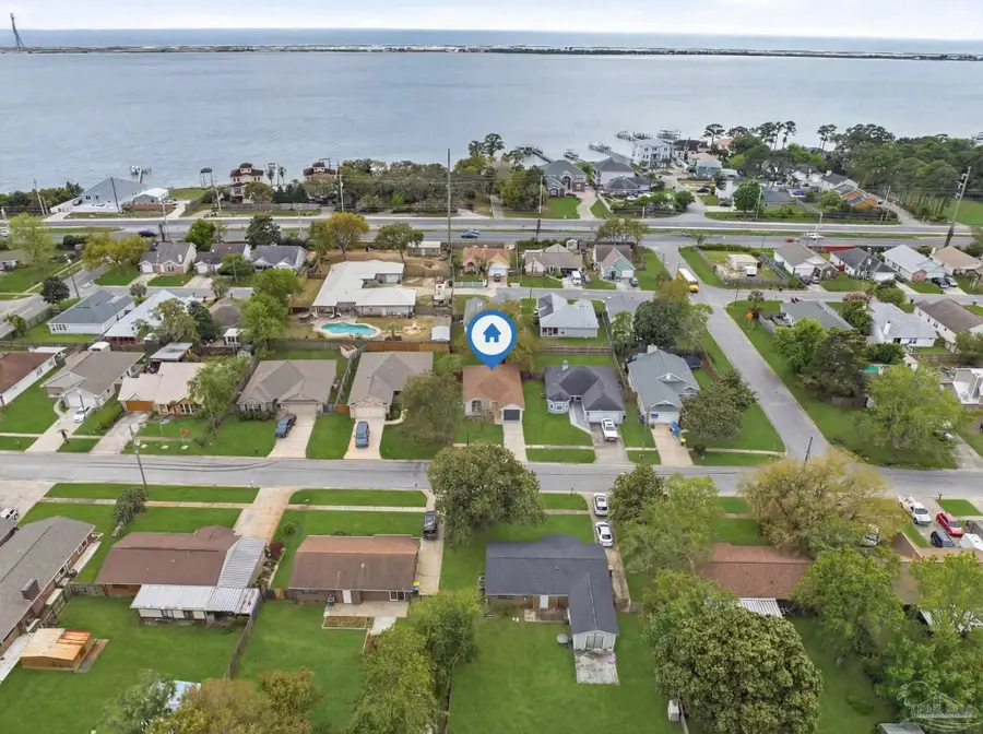 811 Boulevard De Lorleans, Mary Esther, FL 32569 - #2