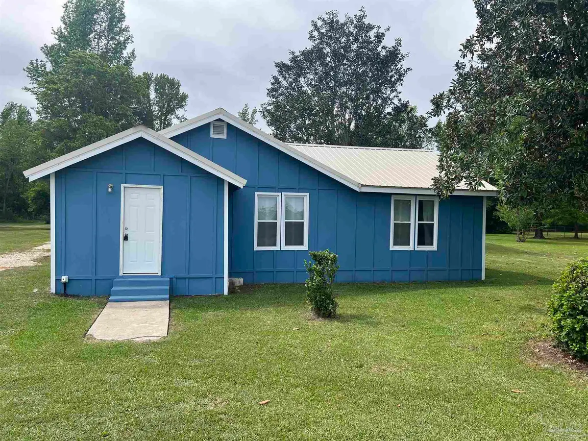 102 W Avenue A, Atmore, AL 36502 - #1