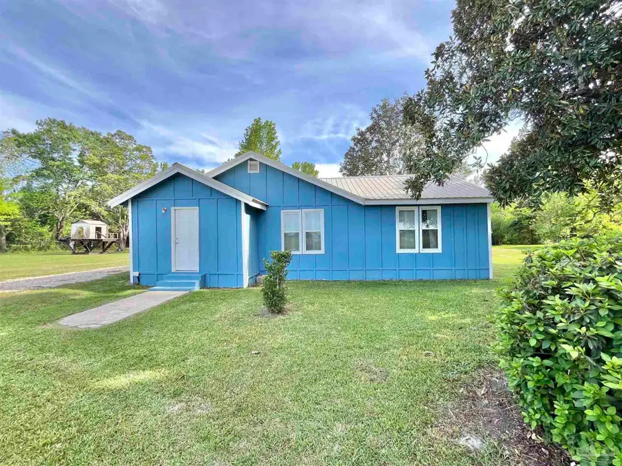 102 W Avenue A, Atmore, AL 36502 - #3