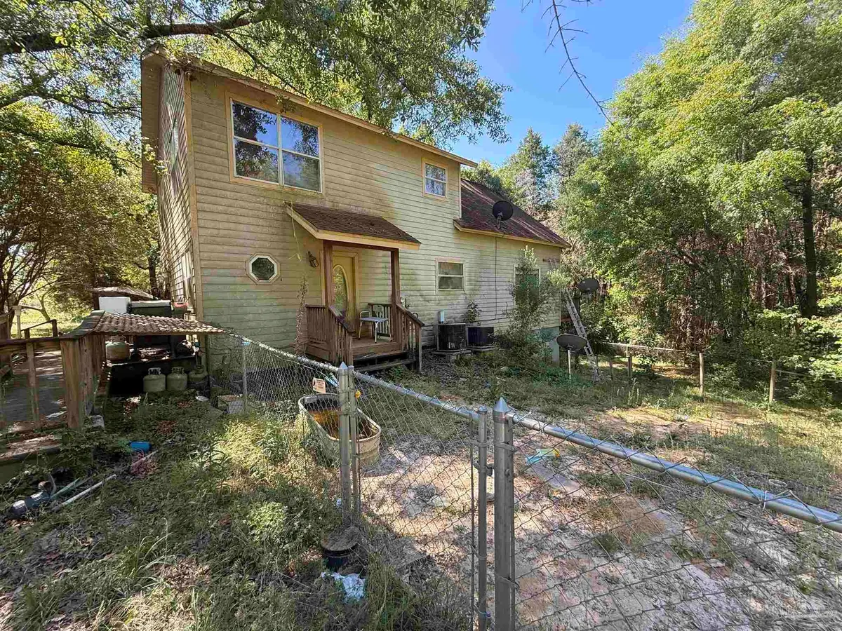 9543 Quiet Creek Rd, Milton, FL 32570 - #1