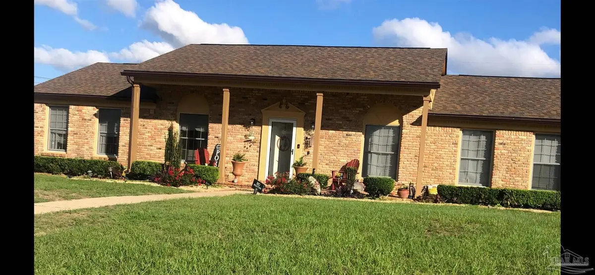 2511 Tomlinson Rd, Pensacola, FL 32526 - #1