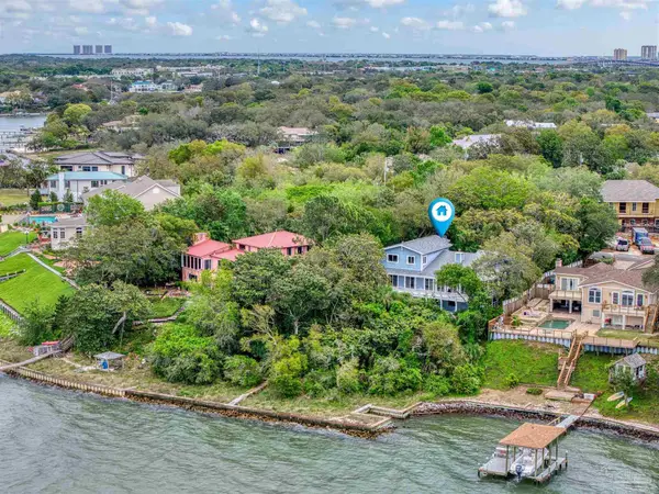 78 Highpoint Dr, Gulf Breeze, FL 32561