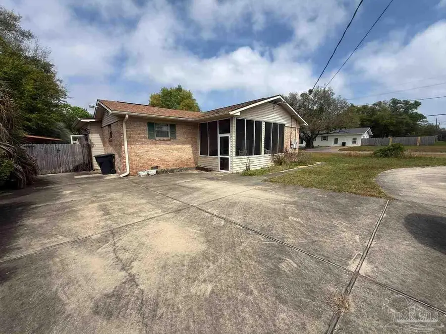 1001 Knowles Ave, Pensacola, FL 32503 - #2