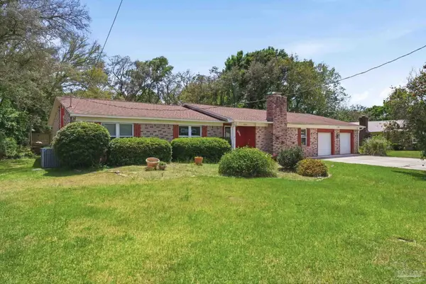 10827 Berryhill Rd, Pensacola, FL 32506