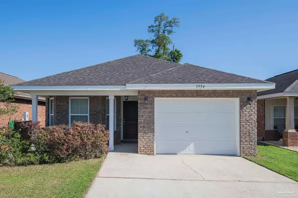 3954 Willow Glen Dr, Pace, FL 32571