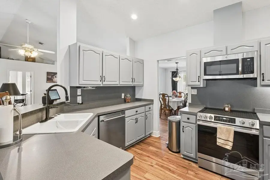 2406 Jewell Lee Ln, Pensacola, FL 32526 - #2