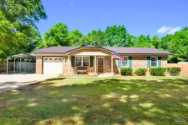 5131 Oakleaf Dr, Pace, FL 32571