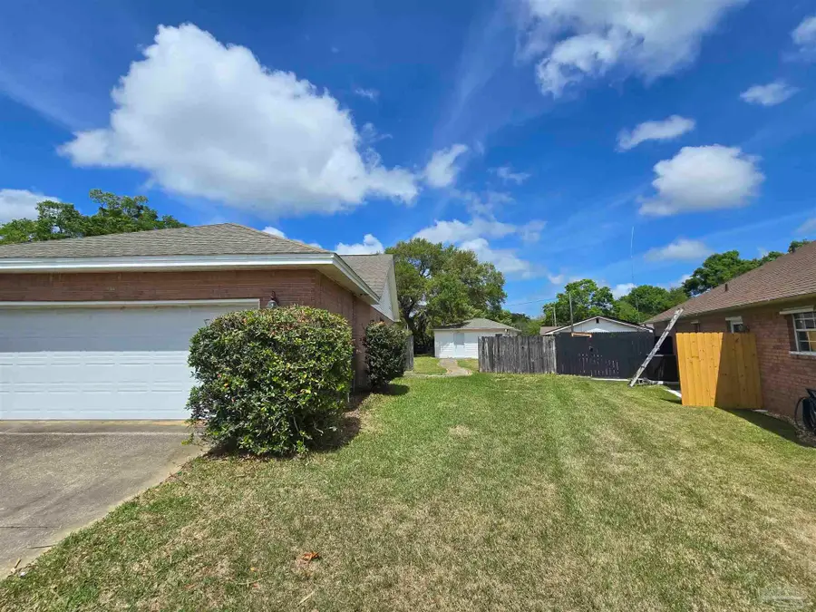 1574 Hunters Creek Dr, Cantonment, FL 32533 - #3