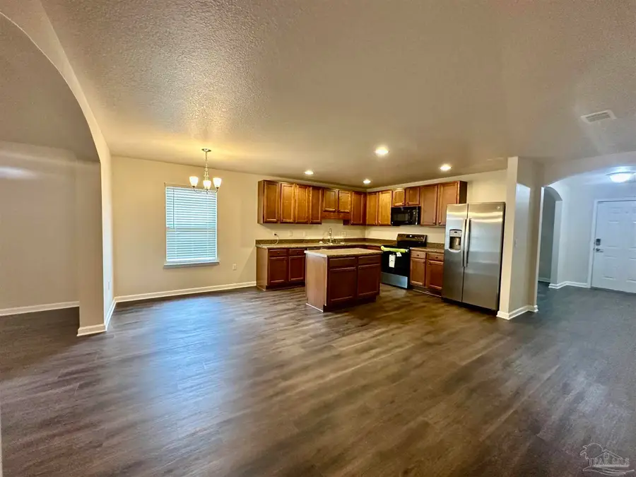 186 Creekview Dr, Pensacola, FL 32503 - #2
