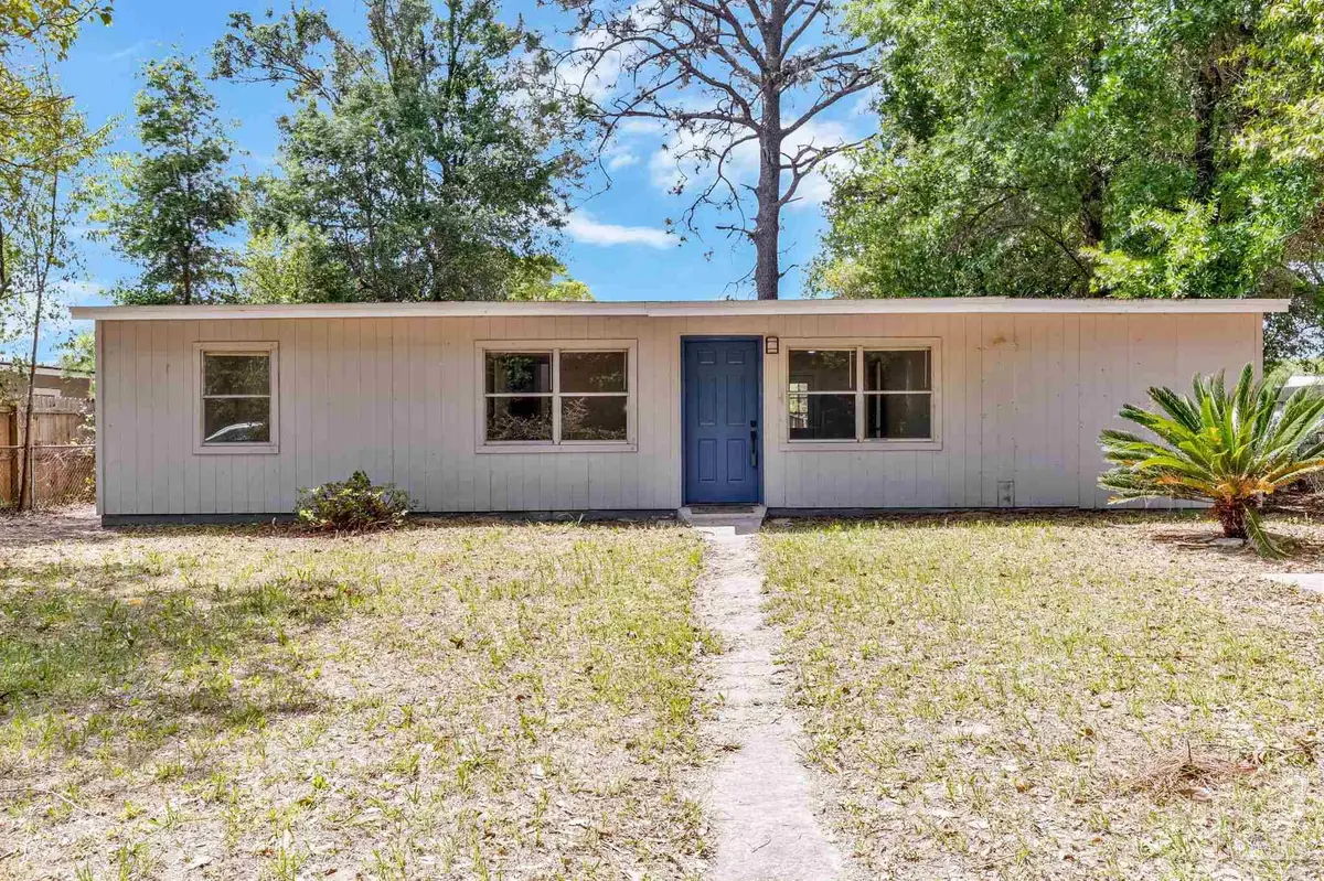 6407 Skyline Dr, Milton, FL 32570 - #1