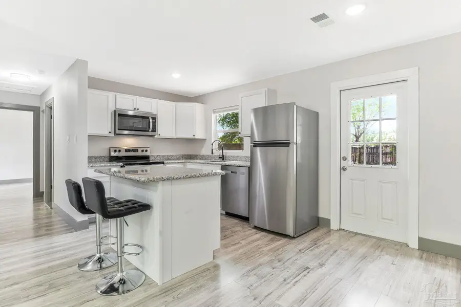 6407 Skyline Dr, Milton, FL 32570 - #2