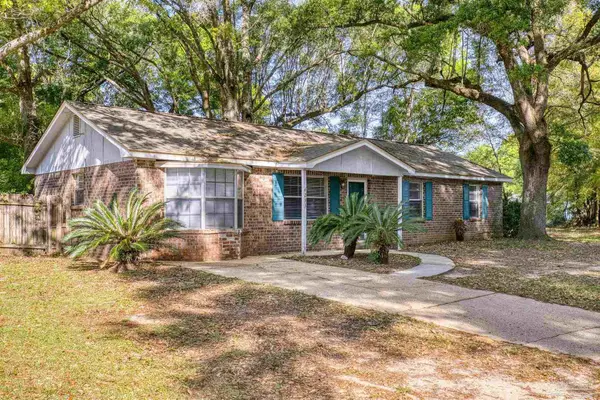 4233 W Avenida De Golf, Pace, FL 32571