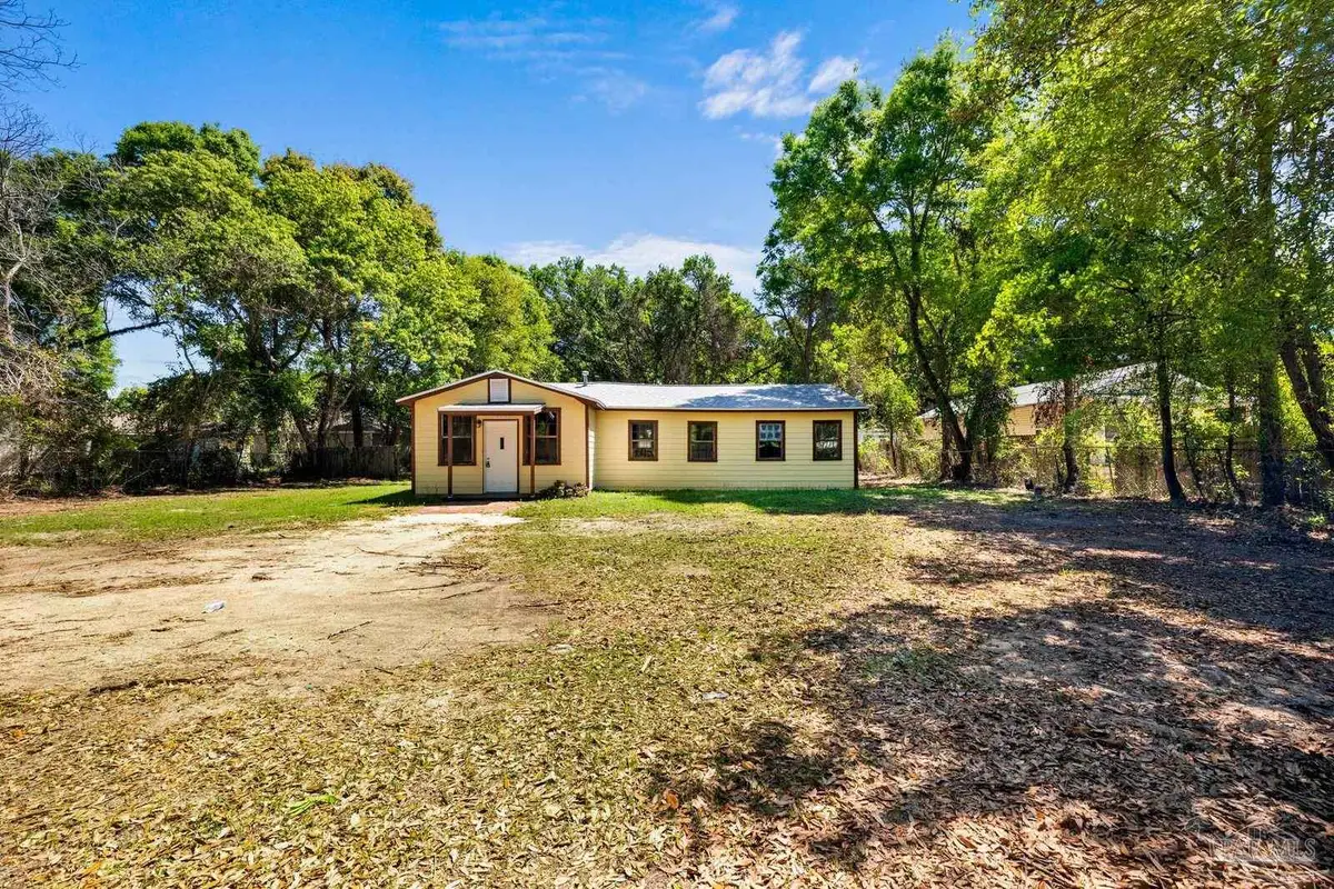 2403 E Johnson Ave, Pensacola, FL 32514 - #1