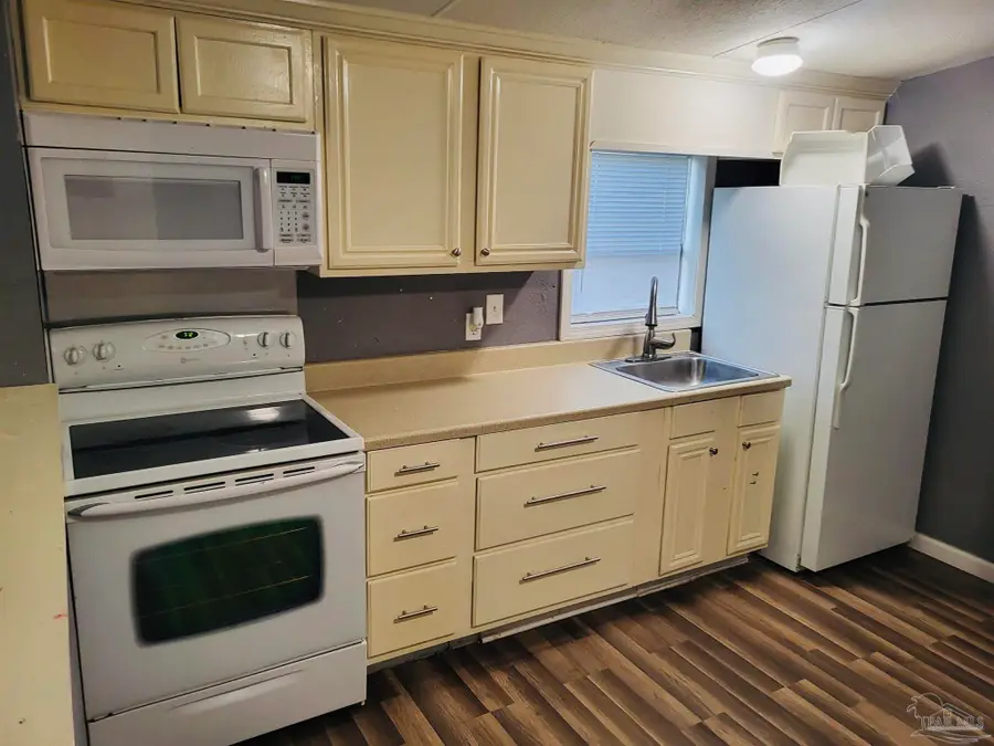 5650 Charter Cir, Gulf Breeze, FL 32563 - #2