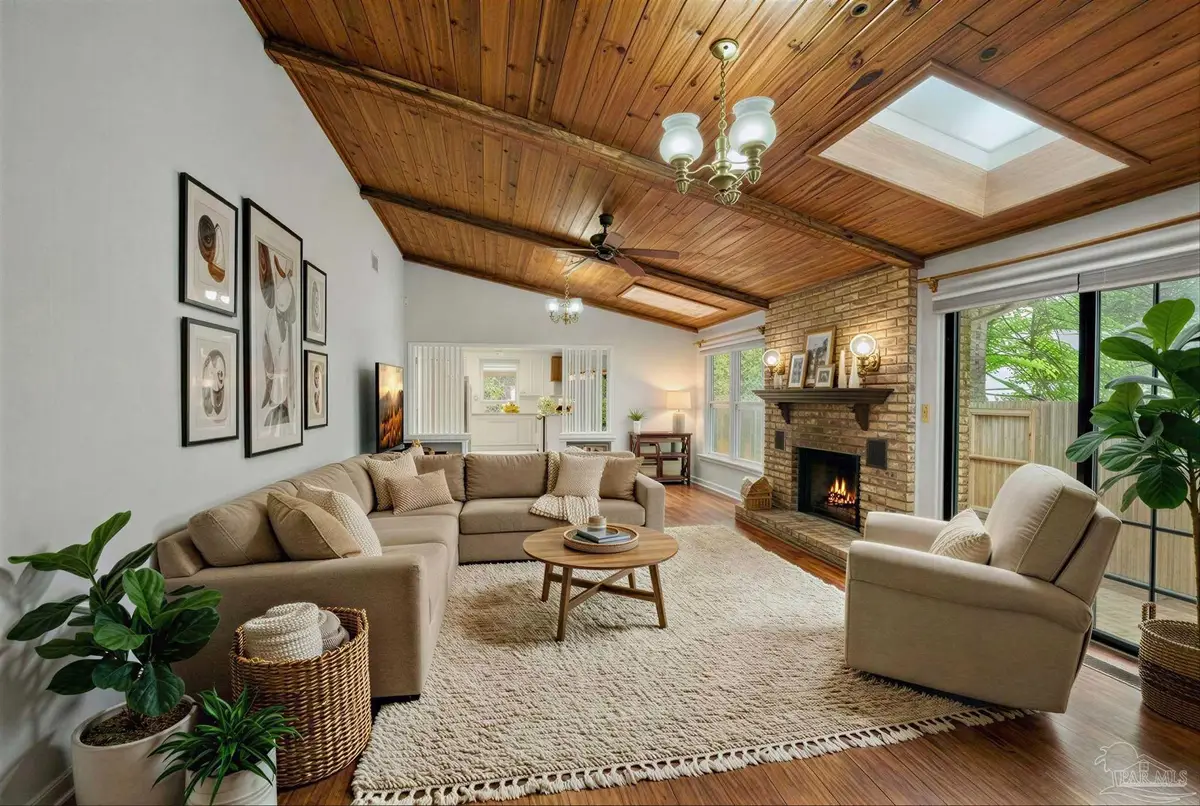 3003 E Gadsden St, Pensacola, FL 32503 - #1