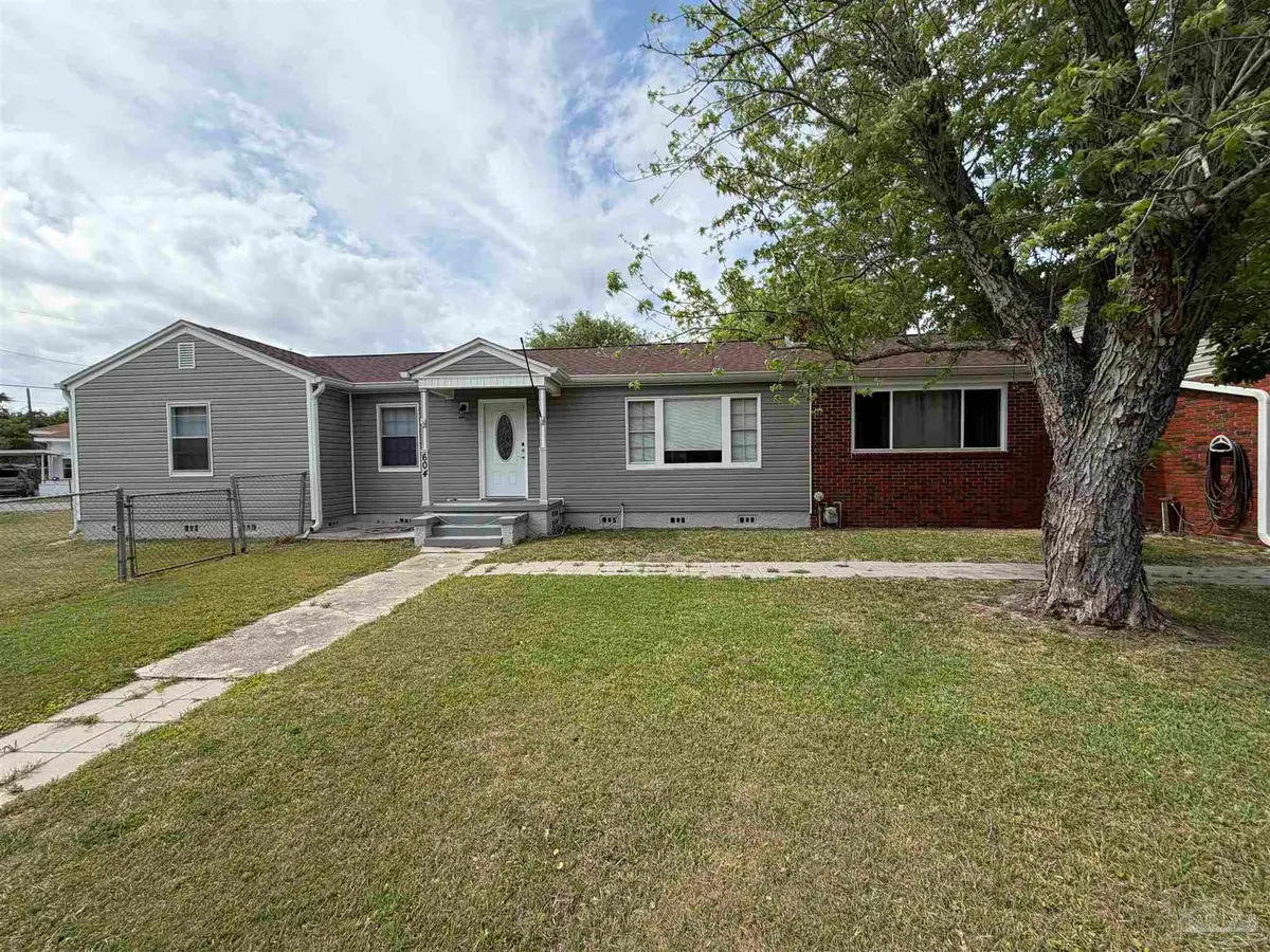 604 E Sunset Ave, Pensacola, FL 32507 - #1