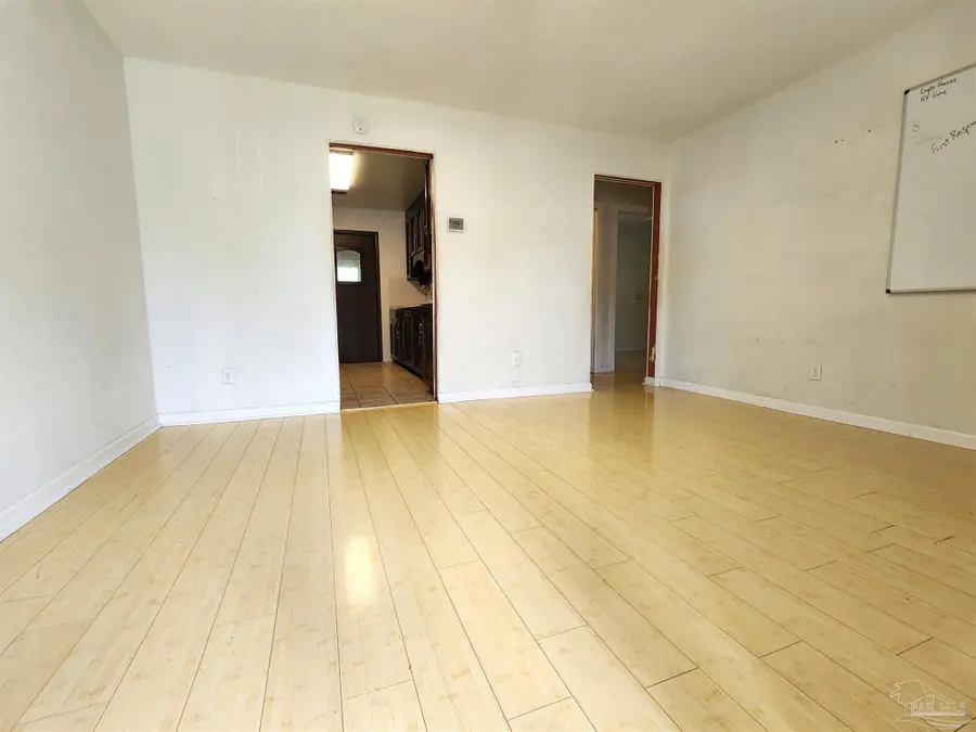 4 Bertram St, Pensacola, FL 32506 - #3