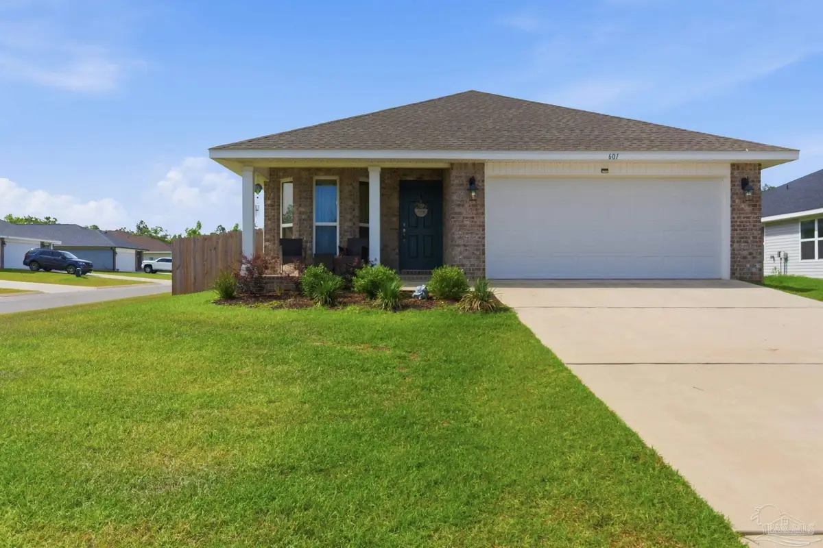 601 Sand Pine Rd, Cantonment, FL 32533 - #1