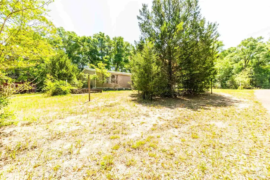 6479 Lynnwood Cir, Milton, FL 32583 - #2