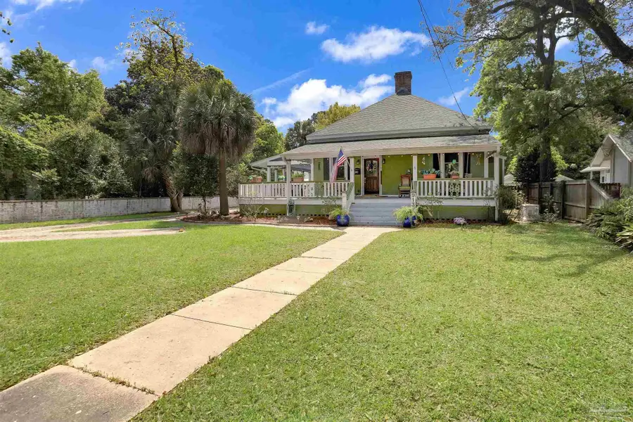 913 E Lloyd St, Pensacola, FL 32503 - #2