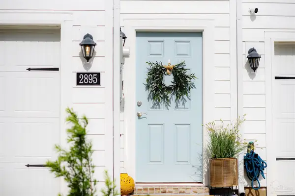 2895 Leahs Ln, Navarre, FL 32566