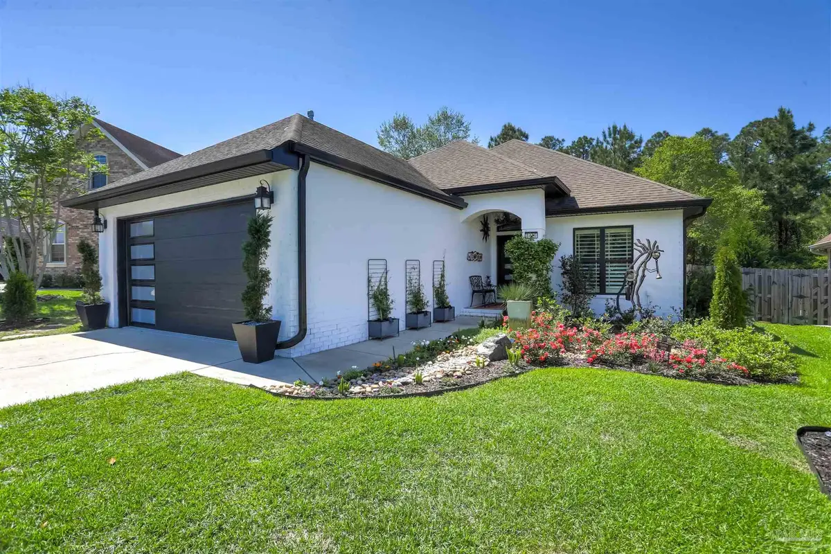 8725 Rush Ln, Pensacola, FL 32526 - #1