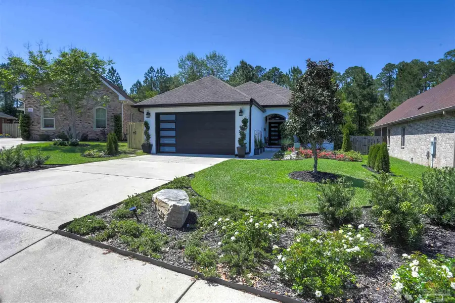 8725 Rush Ln, Pensacola, FL 32526 - #2