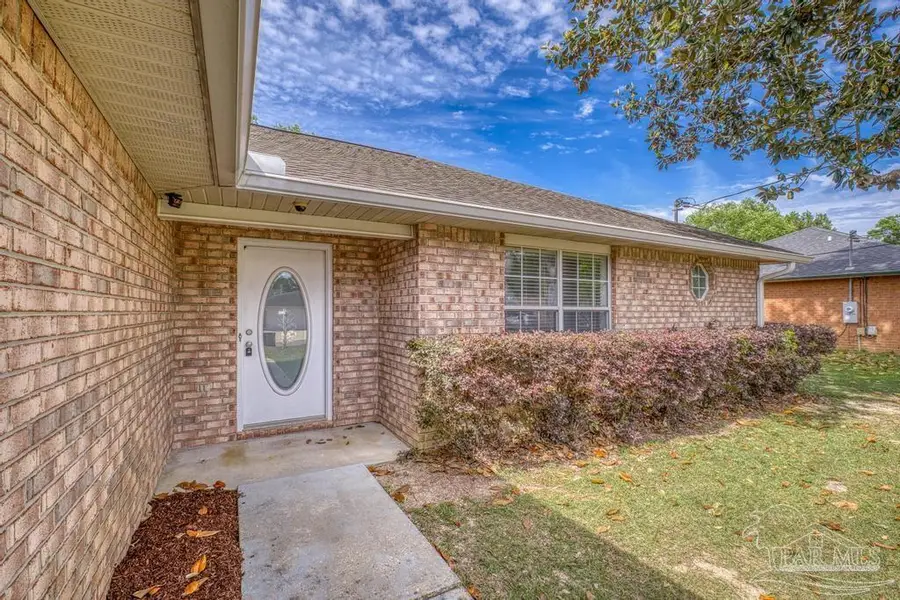 412 Strandview Dr, Pensacola, FL 32534 - #2
