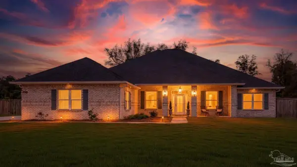 5596 Micanopy Dr, Milton, FL 32570