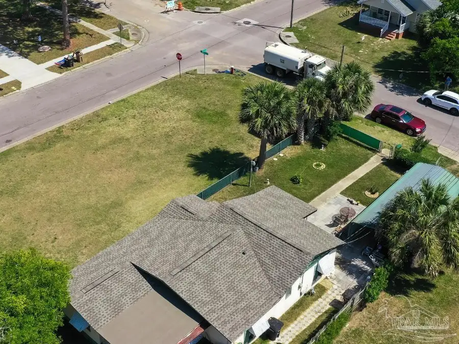1000 W Zarragossa St, Pensacola, FL 32502 - #2