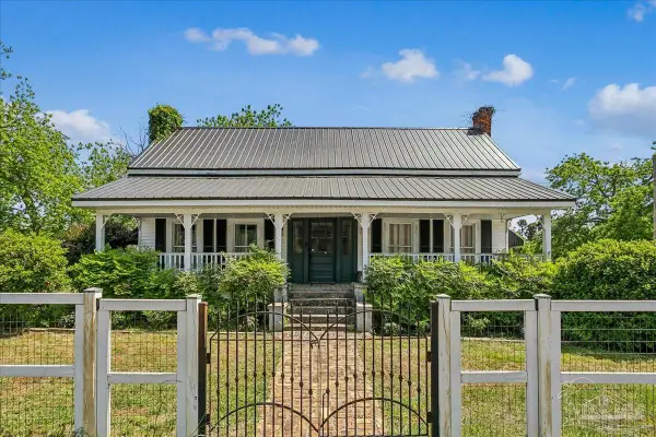 3461 Hwy 4, Jay, FL 32565