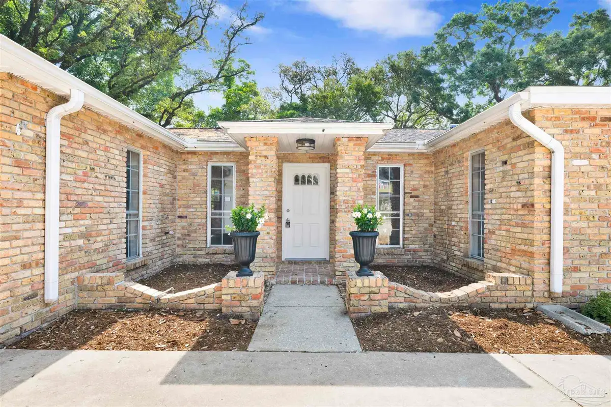 302 Teakwood Cir, Pensacola, FL 32506 - #1
