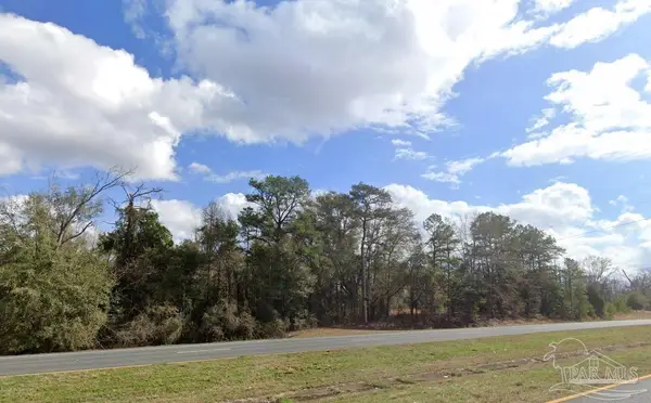 790 N Century Blvd, Walnut Hill, FL 32568