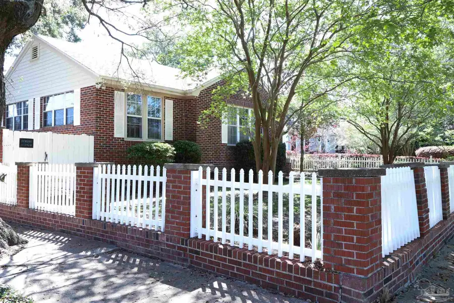 1540 N Spring St, Pensacola, FL 32501 - #2