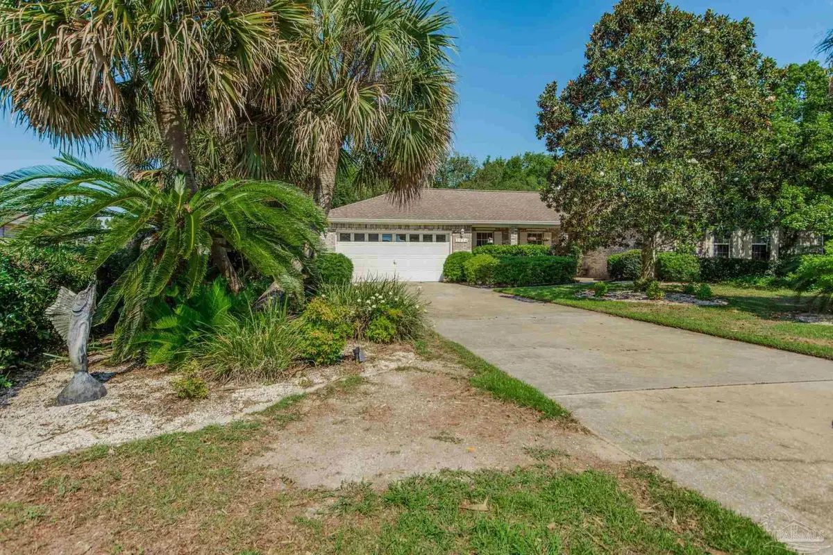 2034 Bayou Dr, Navarre, FL 32566 - #1