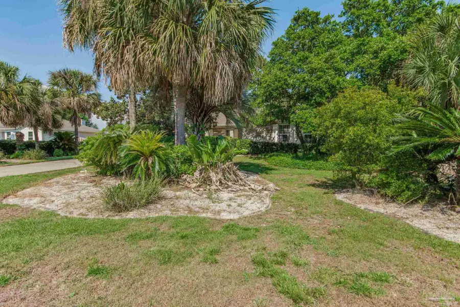 2034 Bayou Dr, Navarre, FL 32566 - #3