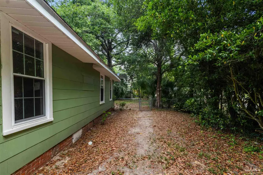 1724 E Maxwell St, Pensacola, FL 32503 - #3