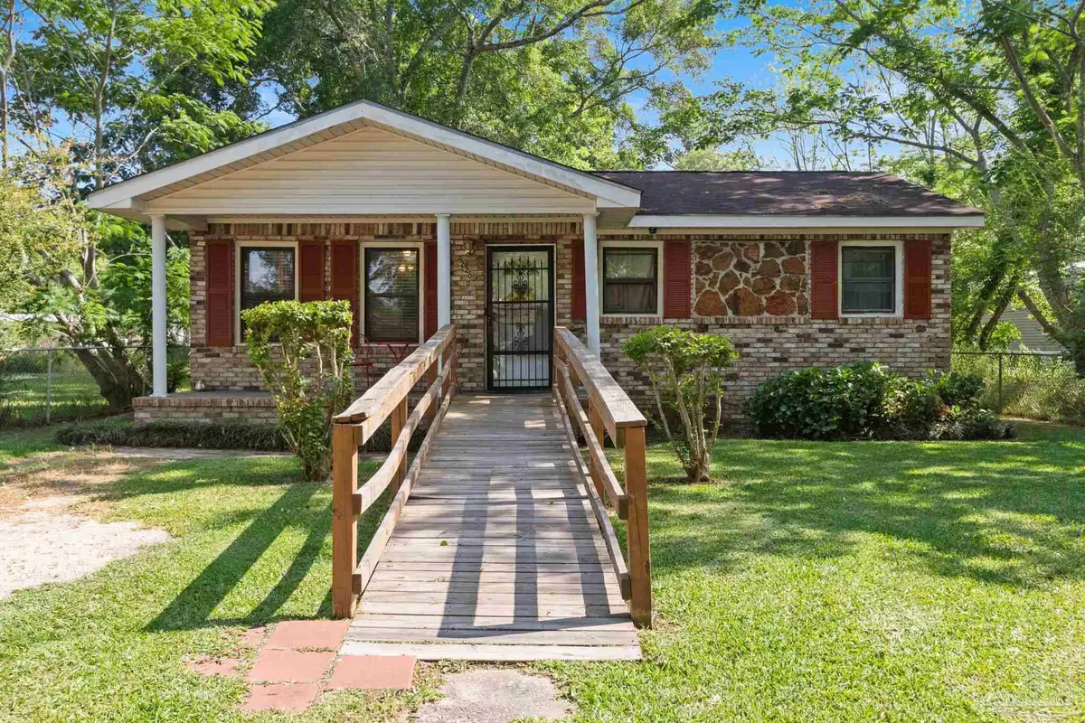 220 Liberty St, Atmore, AL 36502 - #1