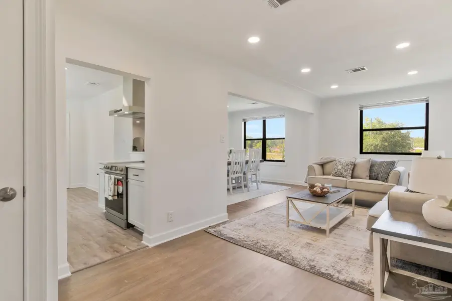 1301 W Lee St, Pensacola, FL 32501 - #3