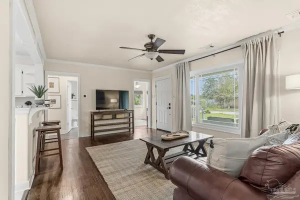 1722 E Hatton St, Pensacola, FL 32503