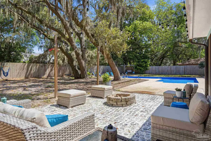 1555 Oak Shore Dr, Gulf Breeze, FL 32563 - #2