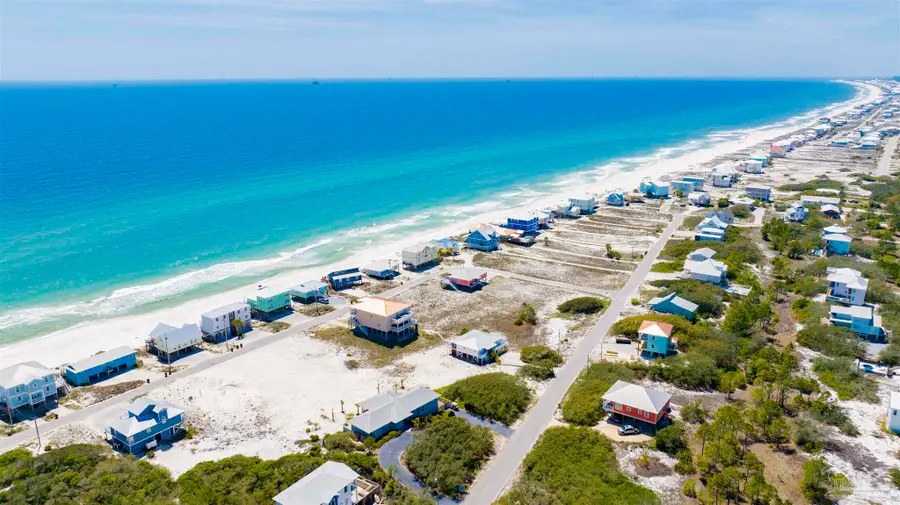 6760 Sea Shell Dr, Gulf Shores, AL 36542 - #3