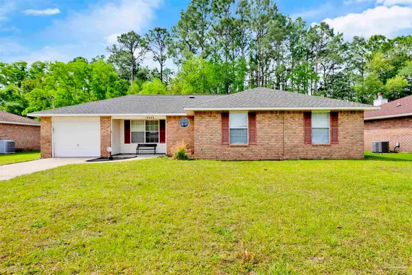10049 Centre St, Pensacola, FL 32506