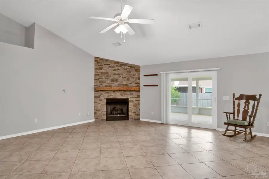 1125 Freeboard Blvd, Pensacola, FL 32507 - #3