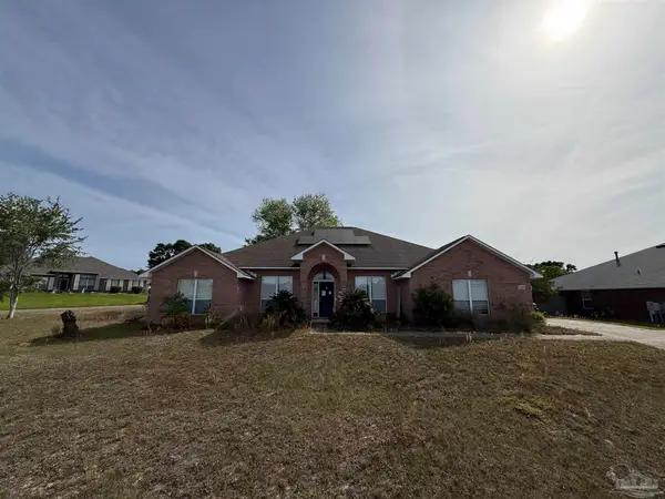 5589 Colinas Verde Dr, Milton, FL 32570