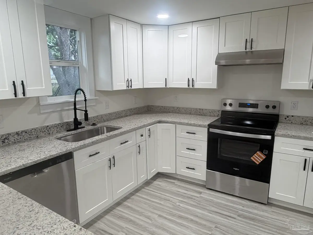 916 Brookhills Dr, Cantonment, FL 32533 - #1