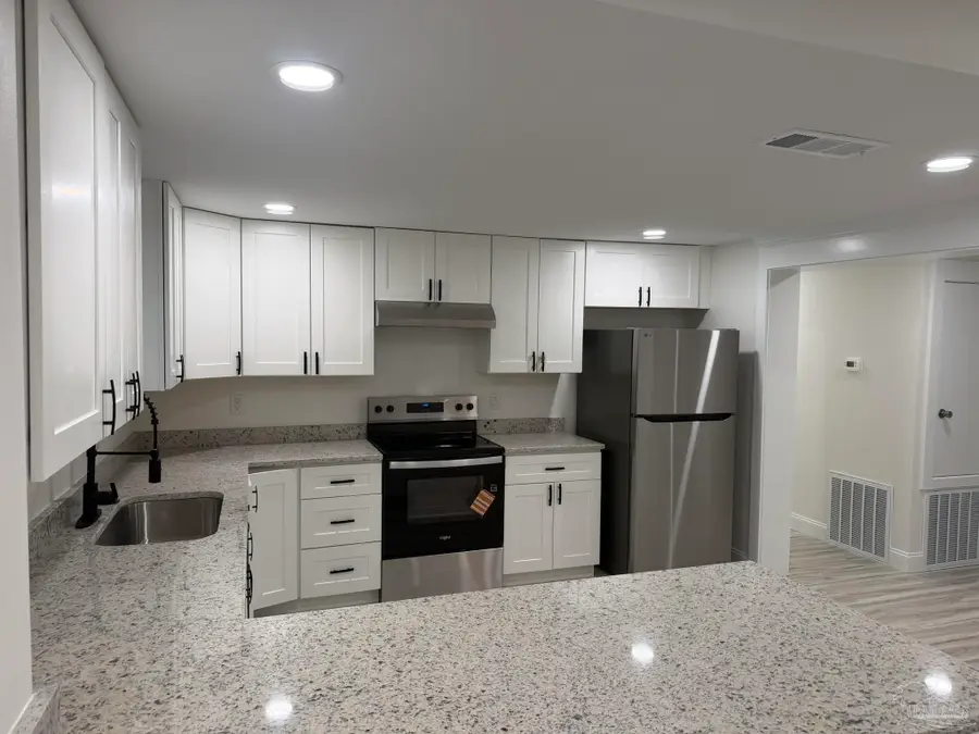 916 Brookhills Dr, Cantonment, FL 32533 - #3