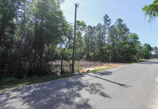 3134 Wells Beach Rd, Navarre, FL 32566