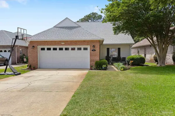 1329 Greenvista Ln, Gulf Breeze, FL 32563