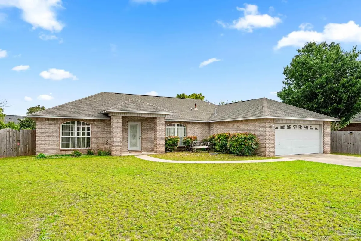 638 Downhaul Dr, Pensacola, FL 32507 - #1